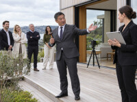 How to Manage Online Bids During Live Property Auctions